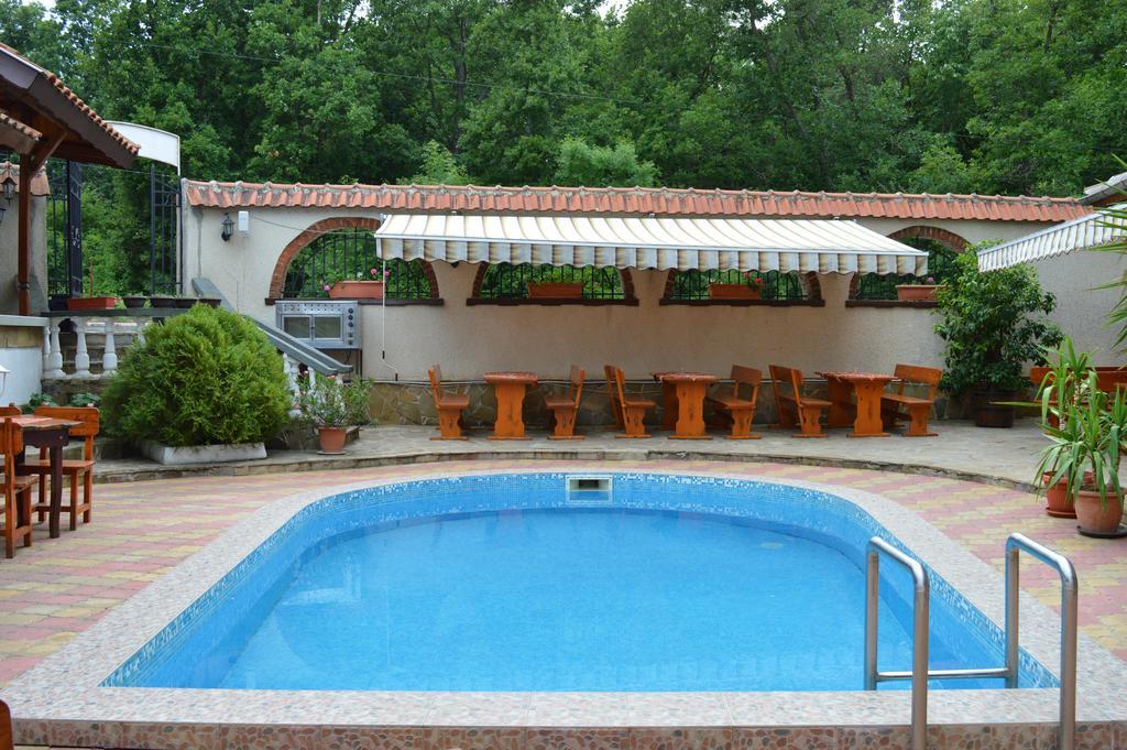 Hotel Eos Китен Екстер'єр фото