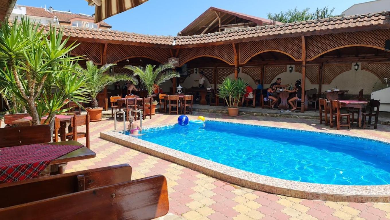 Hotel Eos Китен Екстер'єр фото