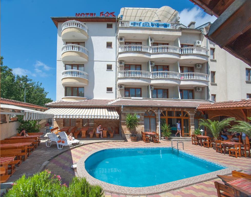 Hotel Eos Китен Екстер'єр фото